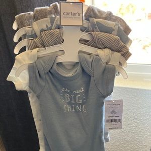 Carter’s newborn 5 pack onesie